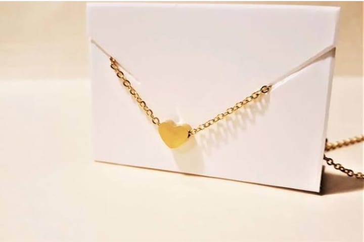 Tiny Heart Shape Pendant Necklace