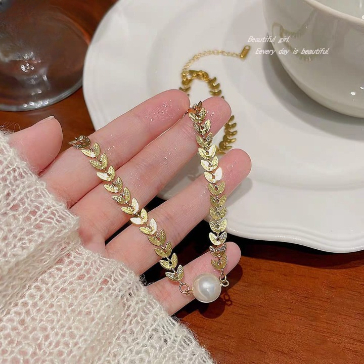 Pearl Leaf Korean Pendant Necklace