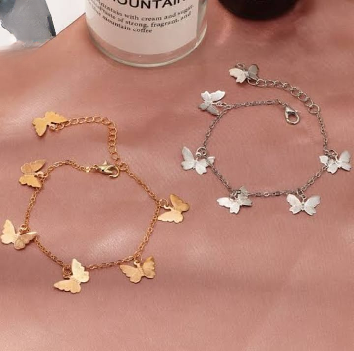 Beautiful Butterfly Hand Charm Bracelet/ payal