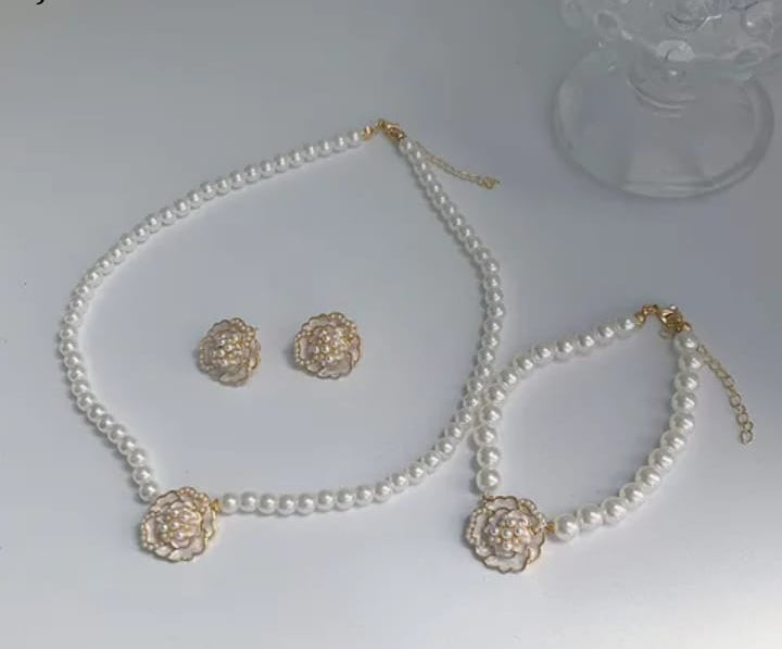 Rosette Pearl Floral Charm Set