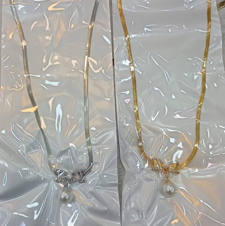 Elegant Korean Knot Pearl Pendant