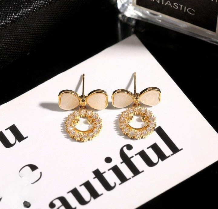 Smiley Face Zircon Bow Earrings