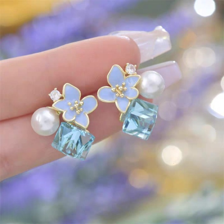 Crystal Flower Korean Stud Earrings
