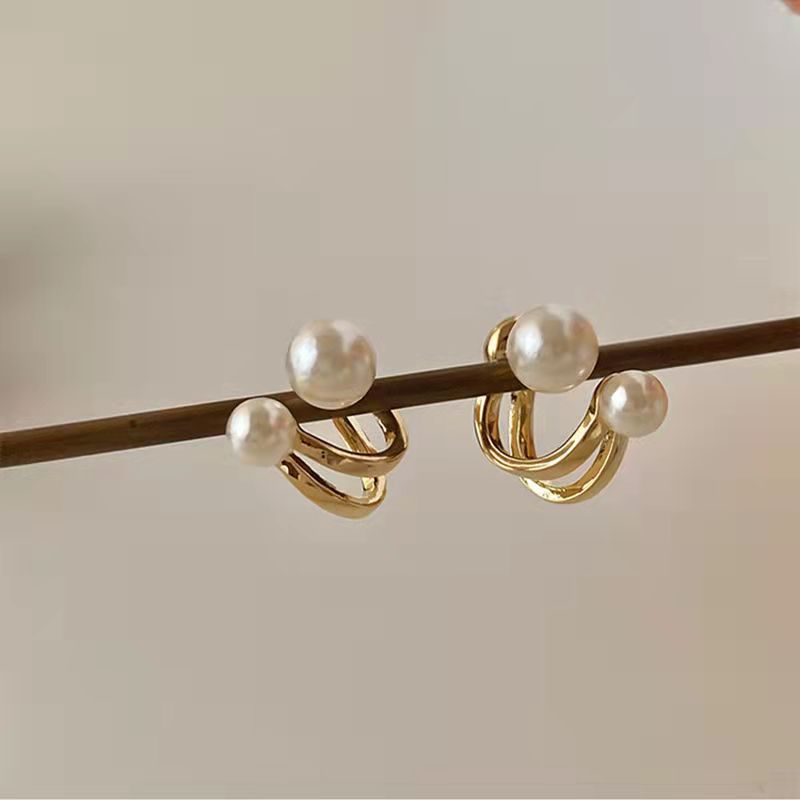 Pearl Circle Korean Earrings