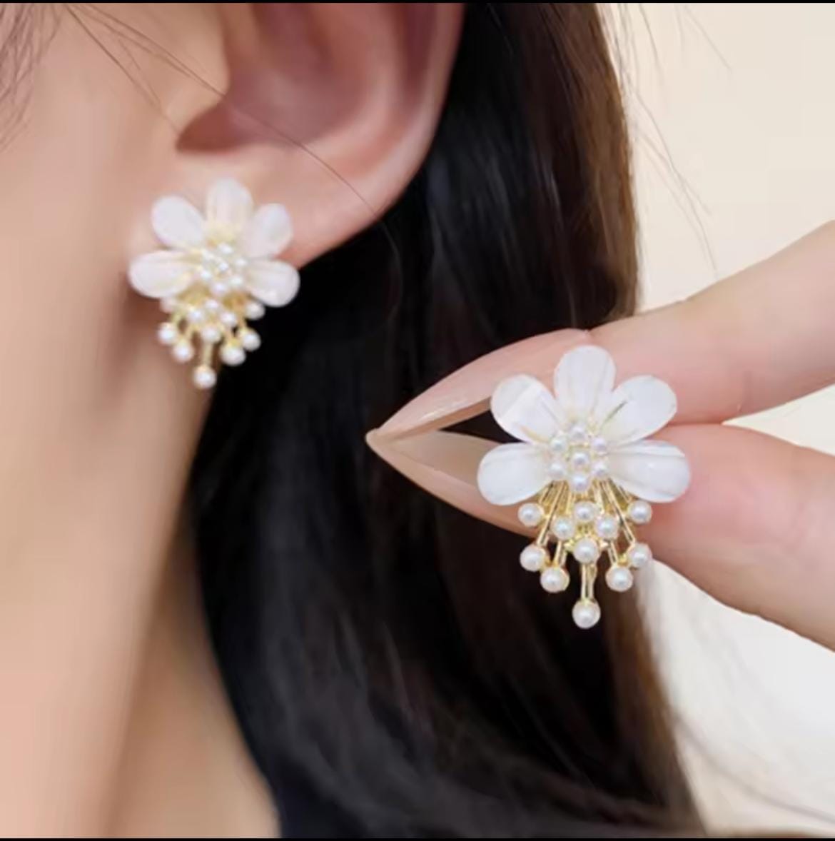 Elegant Flower Pearl Earrings
