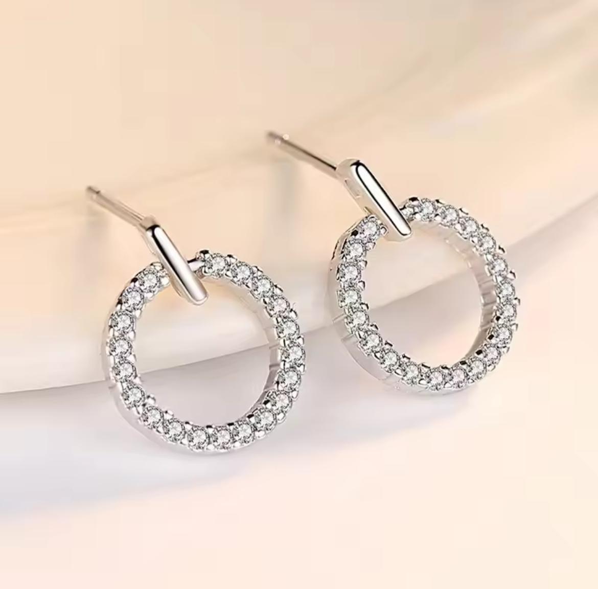 Sparkling Circle Zircon Earrings