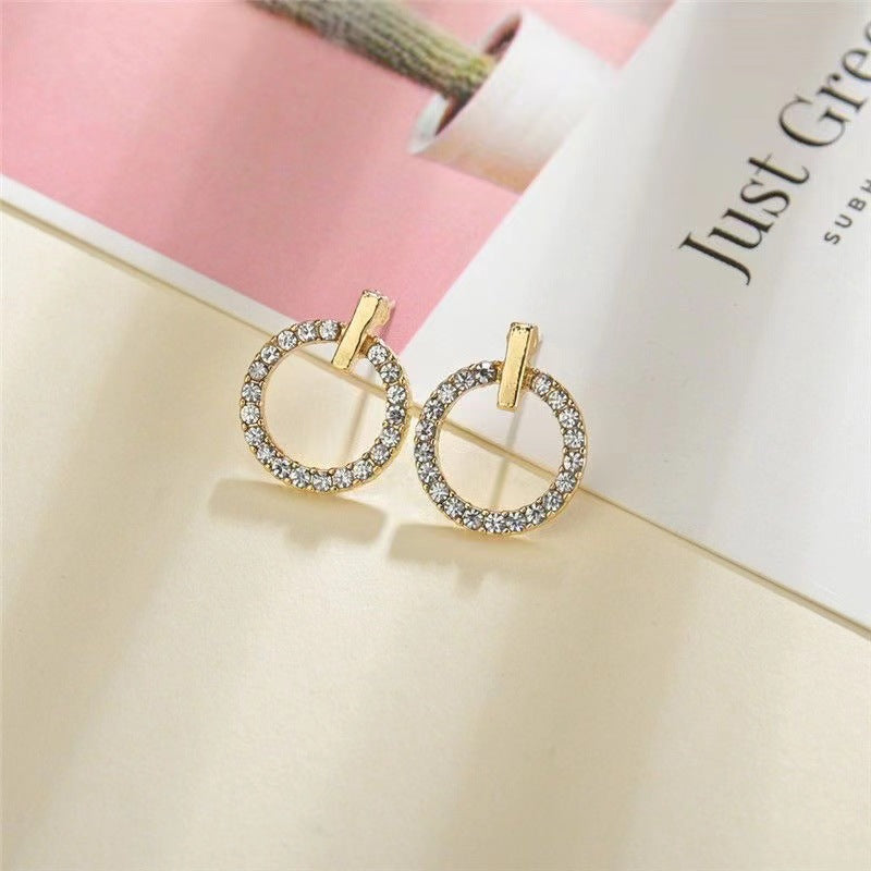 Sparkling Circle Zircon Earrings