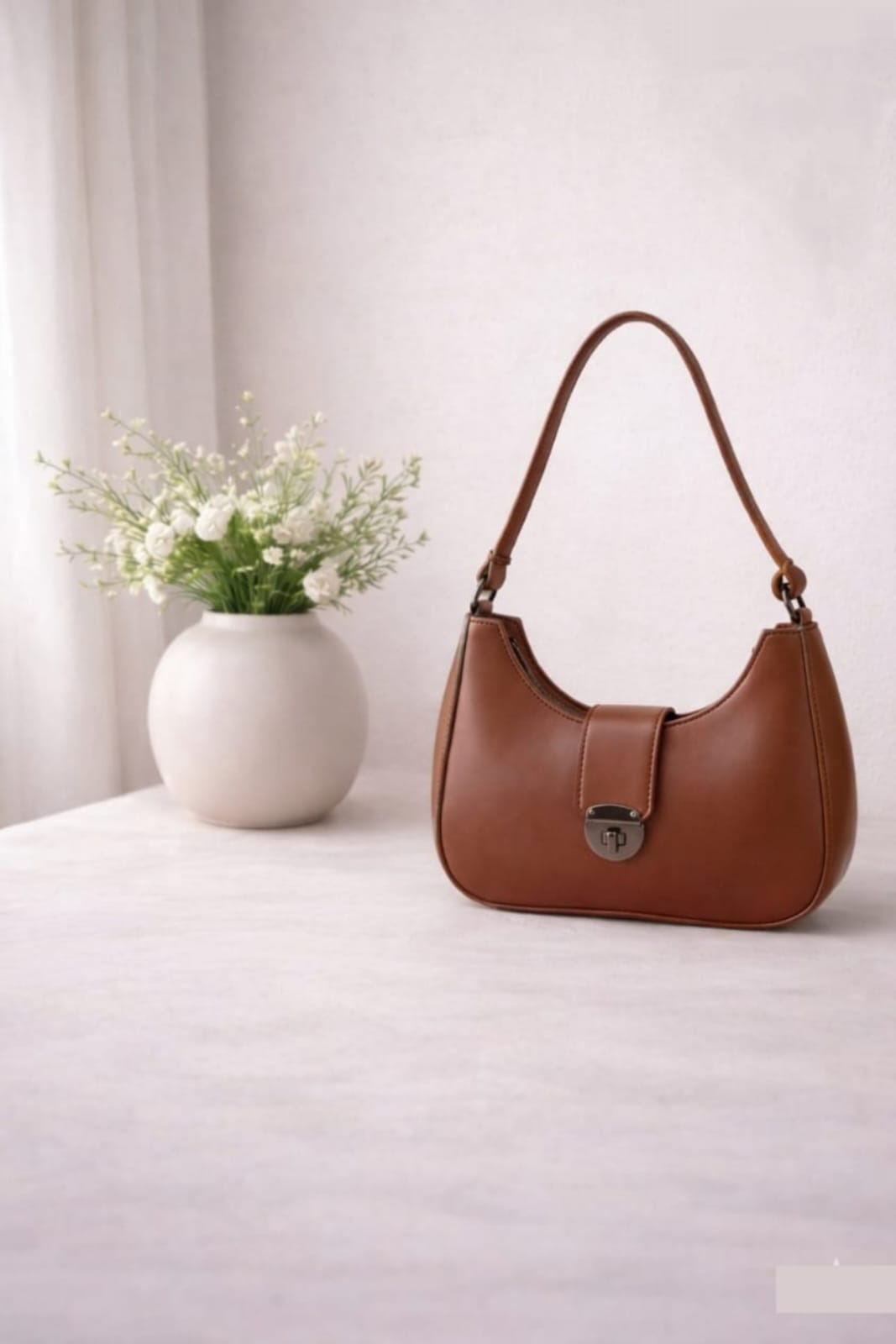 Luna Lock Shoulder Bag