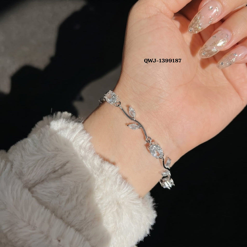 Stainless Steel Tulip Bracelet