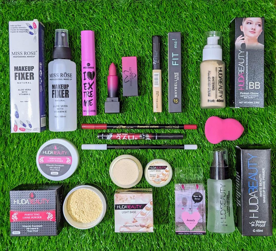 Ultimate 12 in 1 Makeup Deal